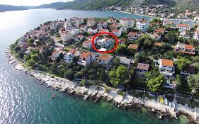 Apartments By The Sea Seget Vranjica, Trogir - 978